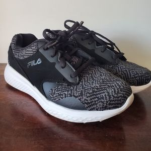 Kids Boys Fila Athletic Shoes sz 1